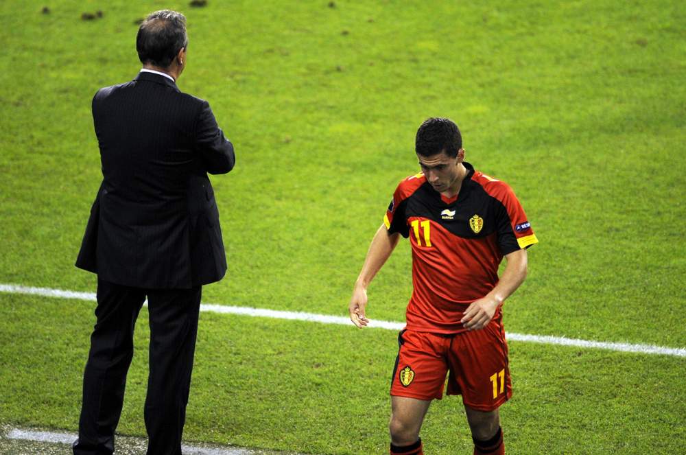 Sorti par Leekens, Hazard est allé engloutir un hamburger, sans adresser un mot au sélectionneur