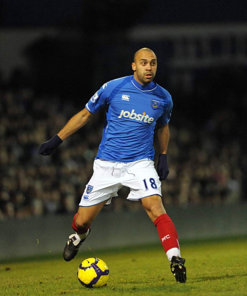 Anthony Vanden Borre (Portsmouth 2009-2010) : 19 macths\/ 0 but\/ 2 assists.